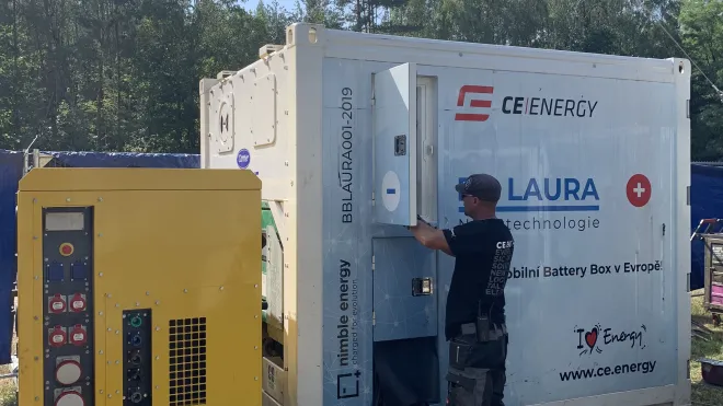 Mobilní baterie LAURA 330 kWh / 315 kVA 