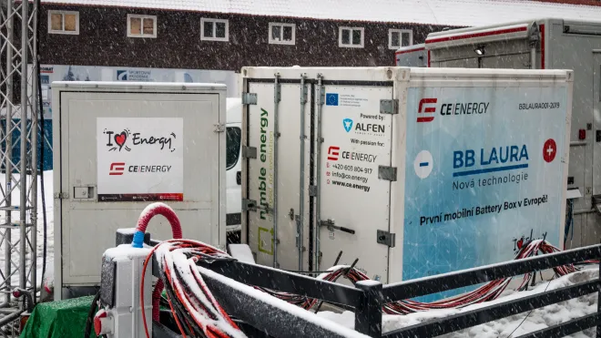Mobilní baterie LAURA 330 kWh / 315 kVA 