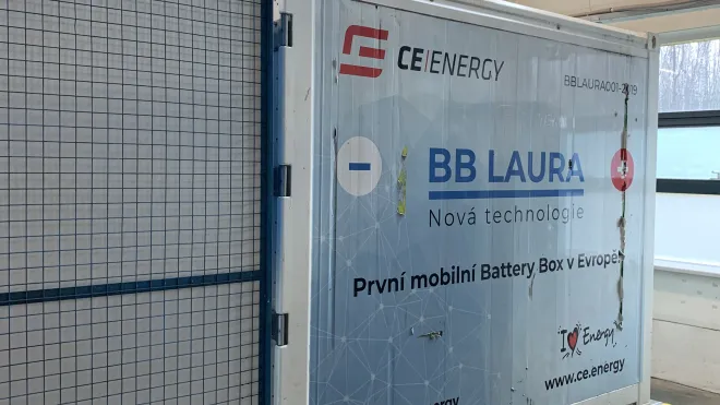 Mobilní baterie LAURA 330 kWh / 315 kVA 