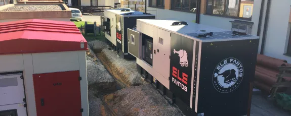 Cesta k energetické soběstačnosti. Firmy sázejí na vlastní výrobu a velkokapacitní úložiště.